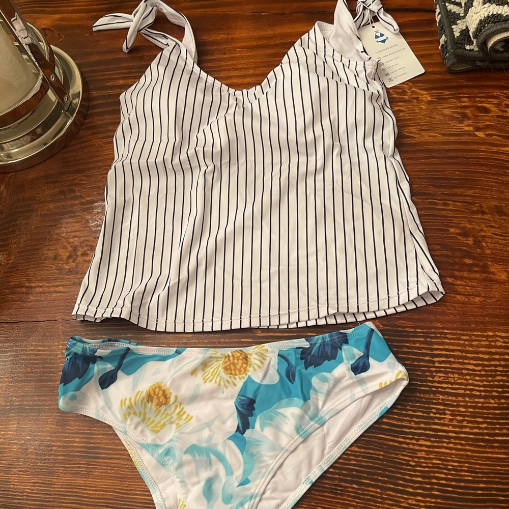 Beach Sissi 2 piece tankini new with tags